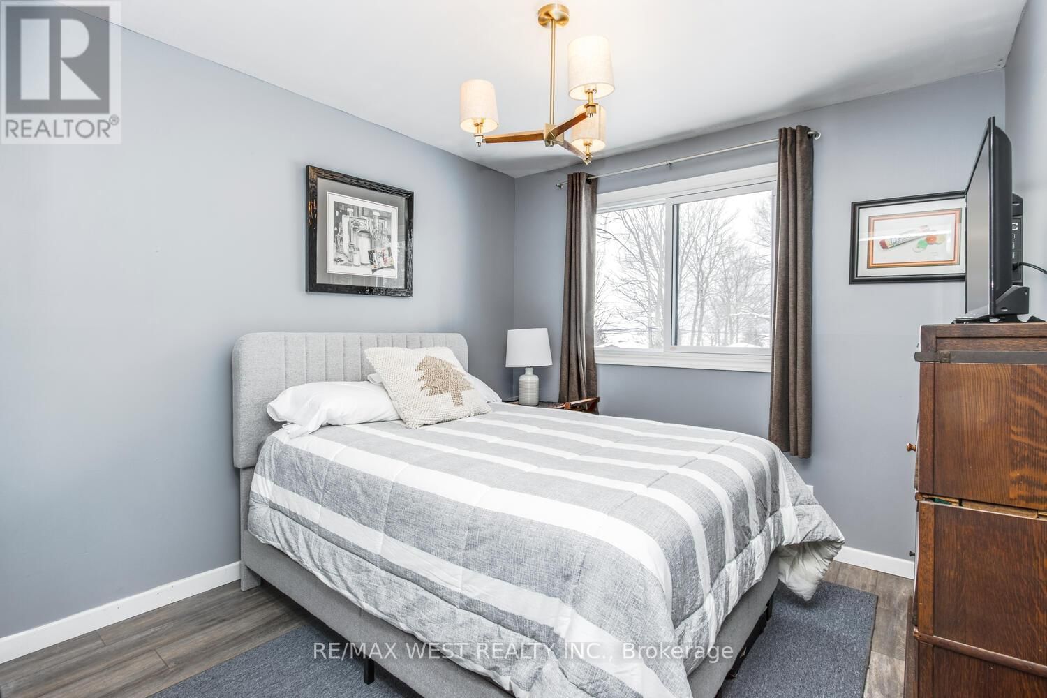 169 BAYVIEW AVENUE EAST Image 25