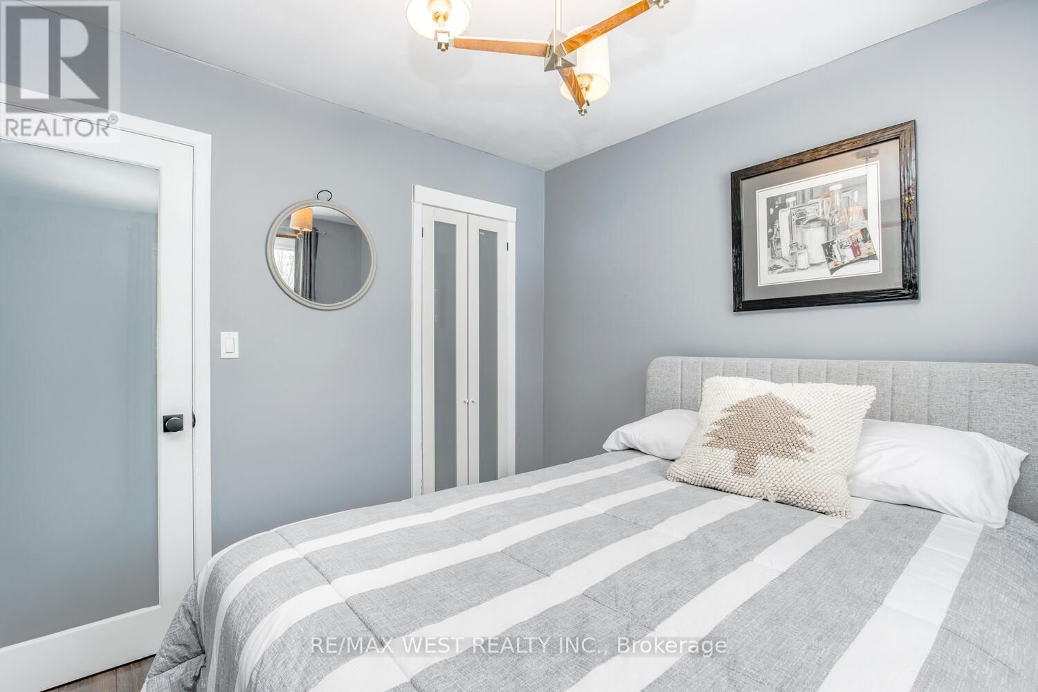 169 BAYVIEW AVENUE EAST Image 26