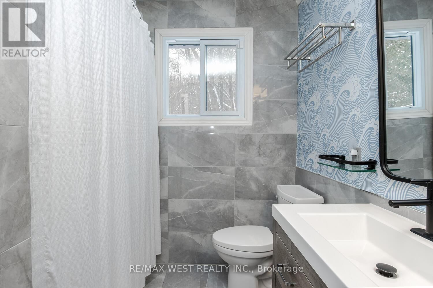 169 BAYVIEW AVENUE EAST Image 31