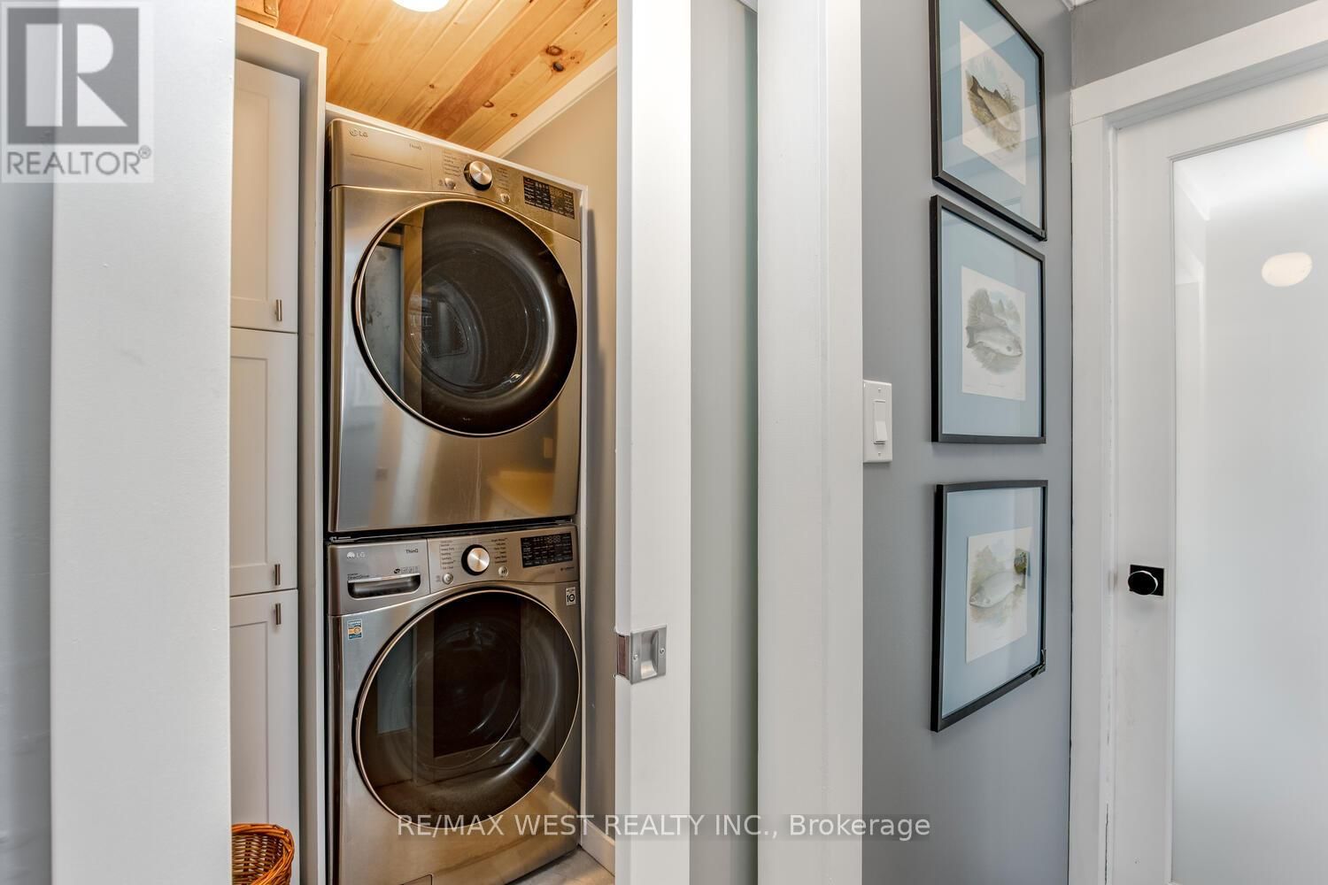 169 BAYVIEW AVENUE EAST Image 32