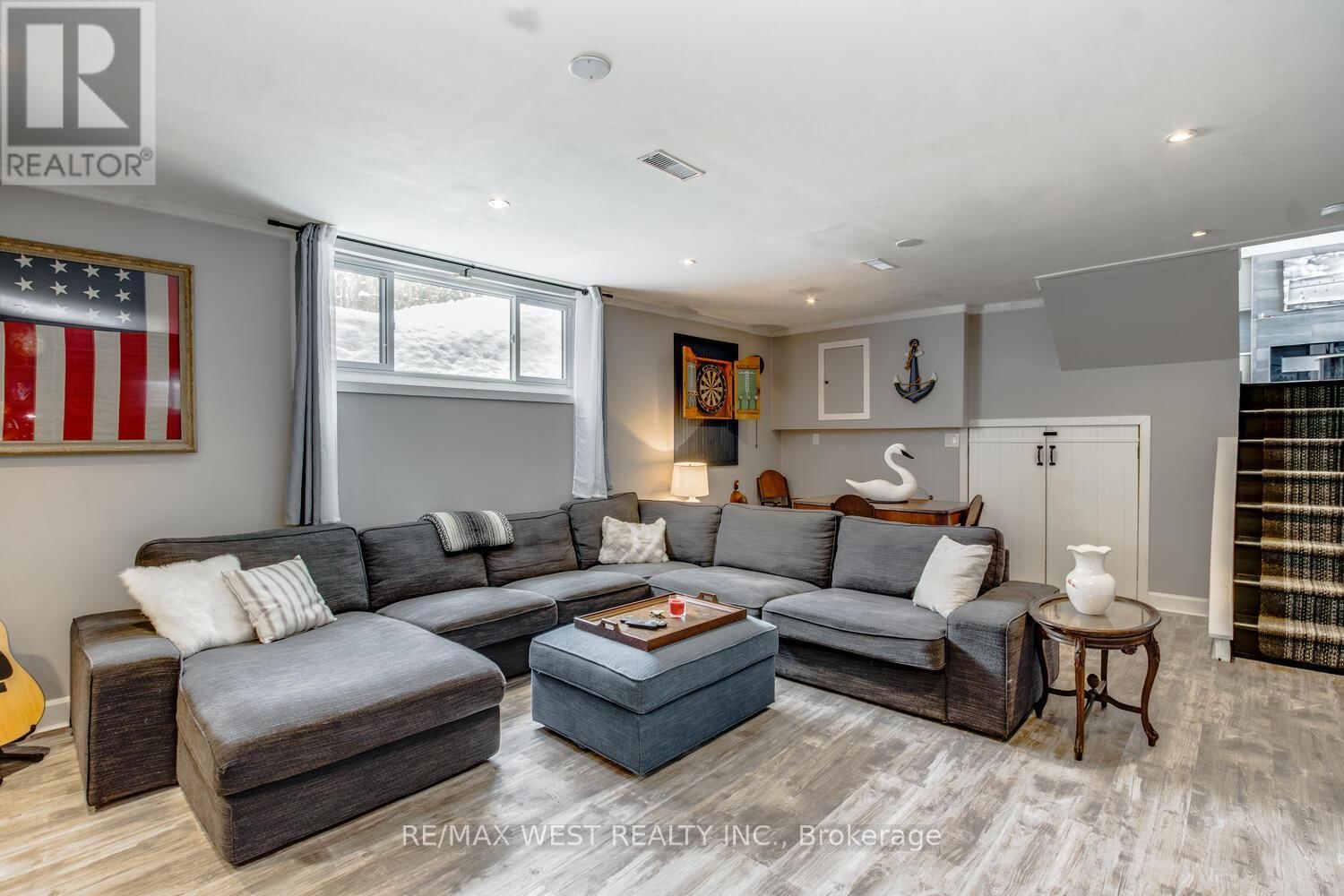 169 BAYVIEW AVENUE EAST Image 33