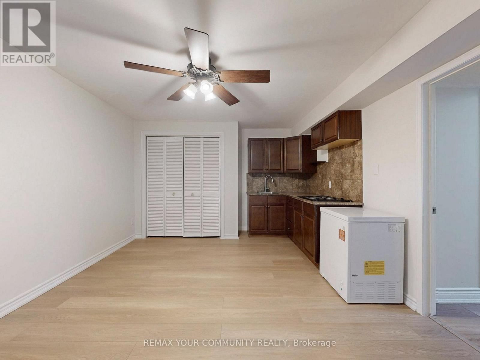 281 FERNDALE DRIVE SOUTH Image 29