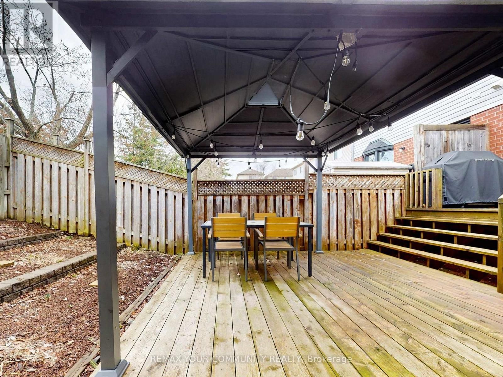 281 FERNDALE DRIVE SOUTH Image 33