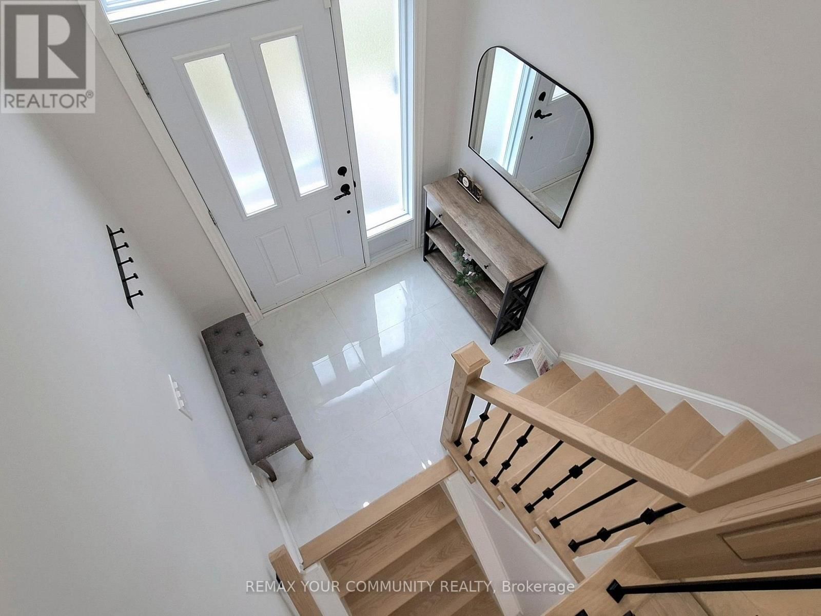 281 FERNDALE DRIVE SOUTH Image 4