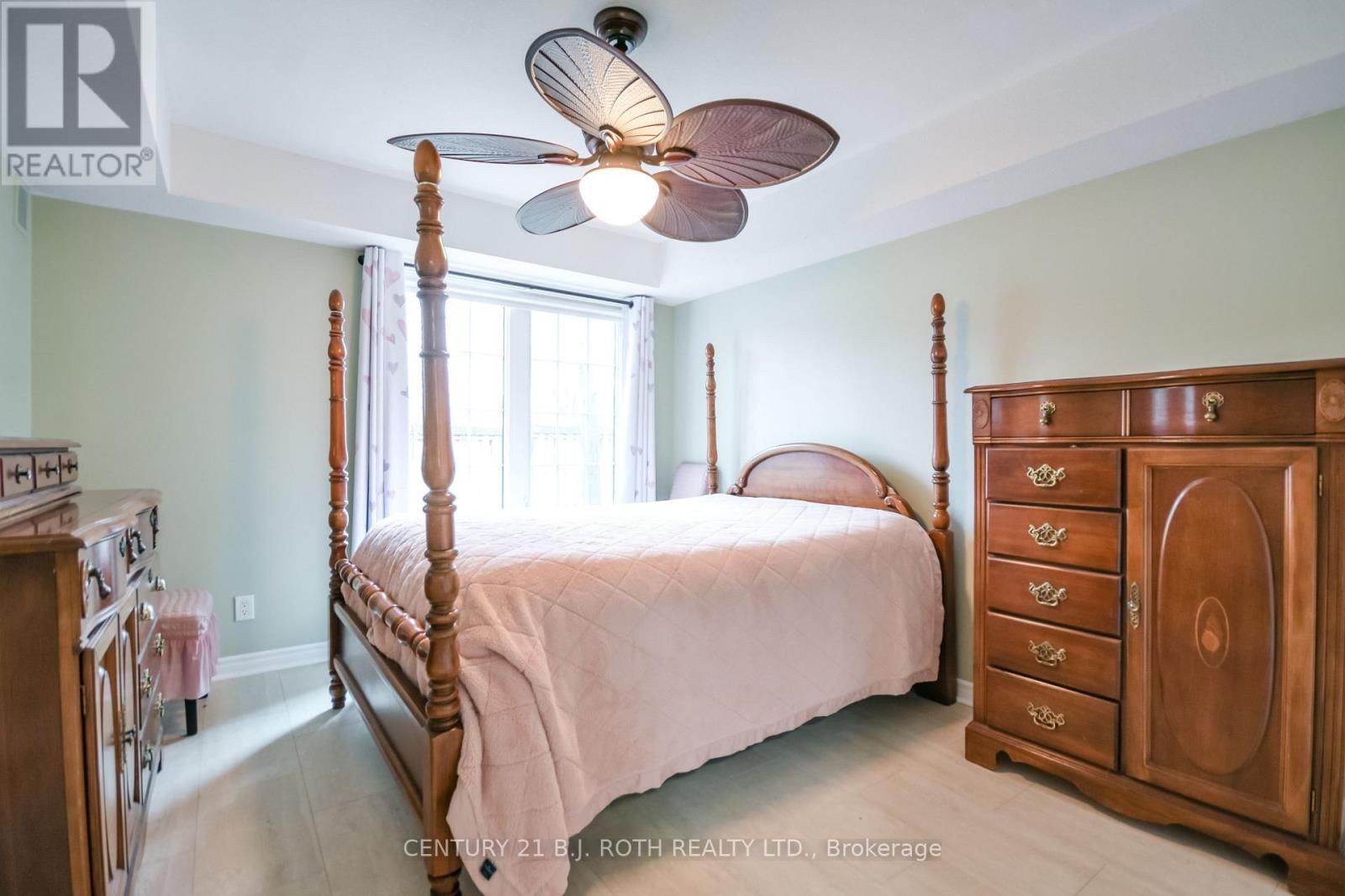 114 - 49 JACOBS TERRACE Image 16