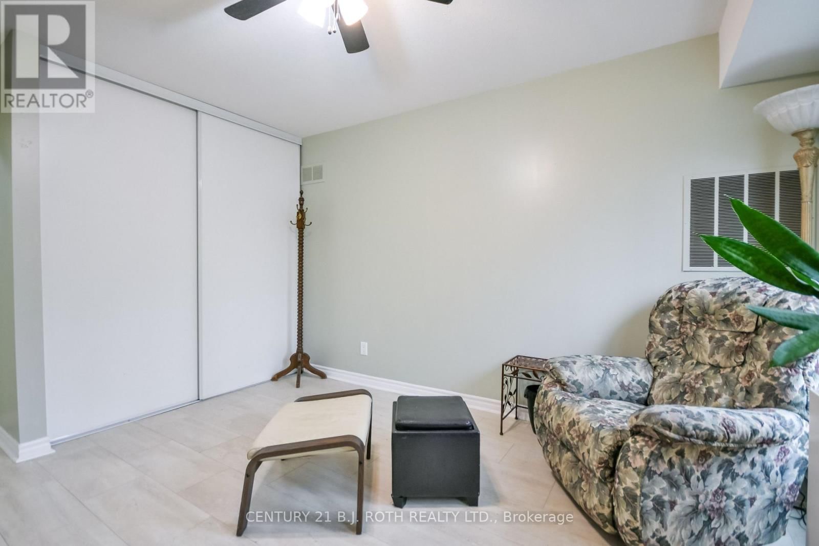 114 - 49 JACOBS TERRACE Image 21