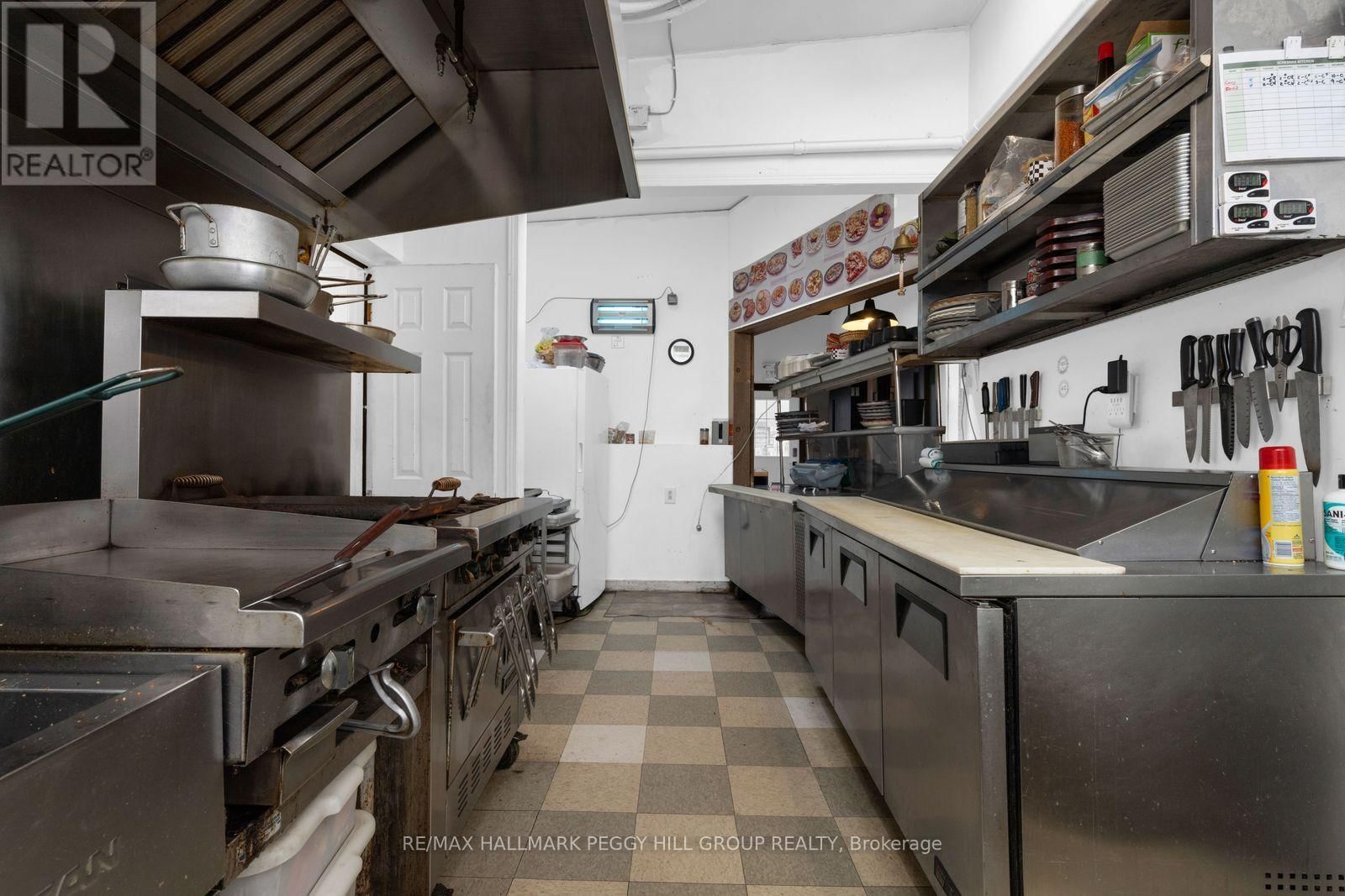 37 DUNLOP STREET WEST Image 10