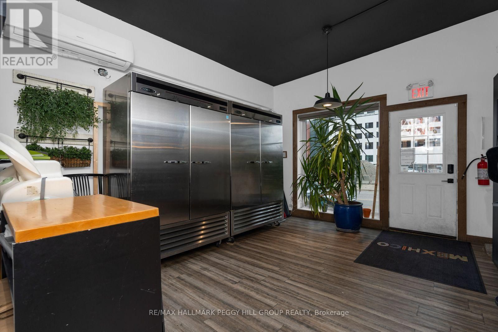 37 DUNLOP STREET WEST Image 8