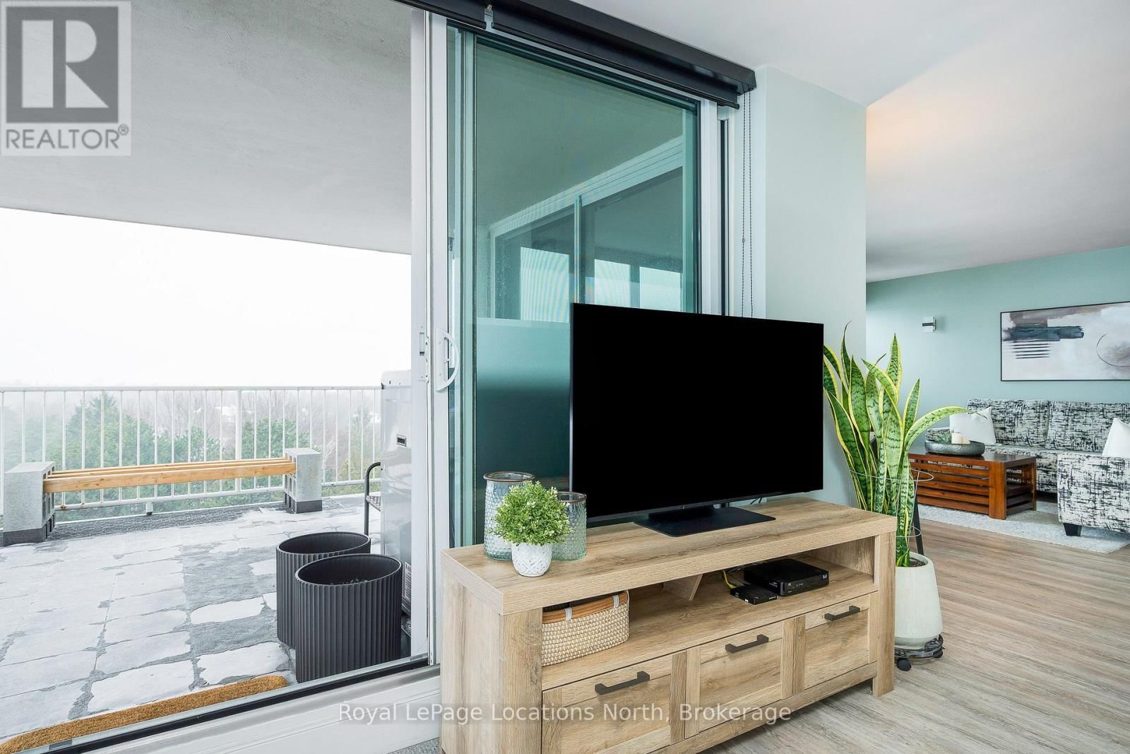 901 - 24 RAMBLINGS WAY Image 15