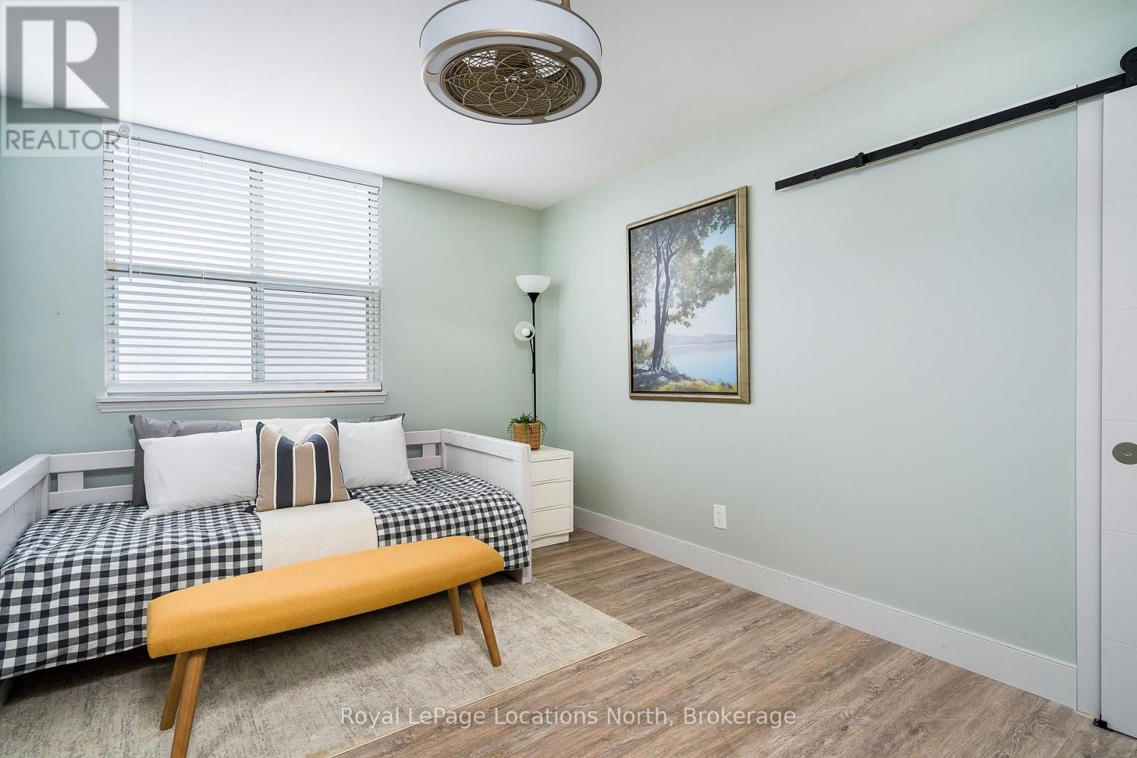 901 - 24 RAMBLINGS WAY Image 26