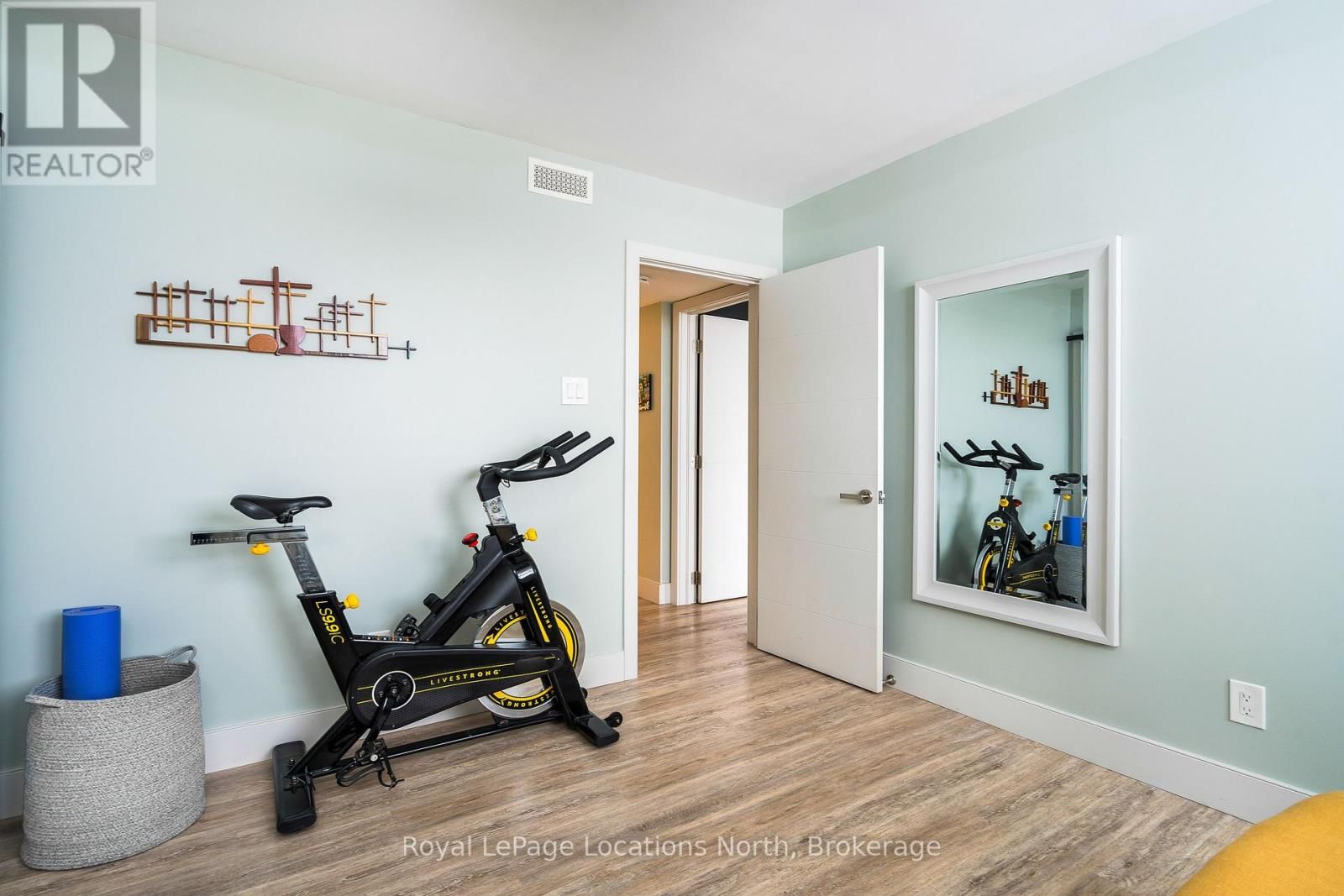 901 - 24 RAMBLINGS WAY Image 27