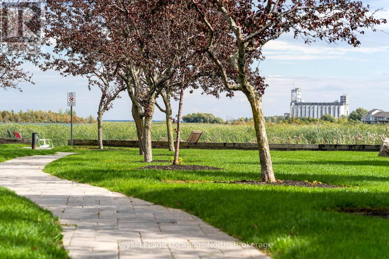 901 - 24 RAMBLINGS WAY Image 33