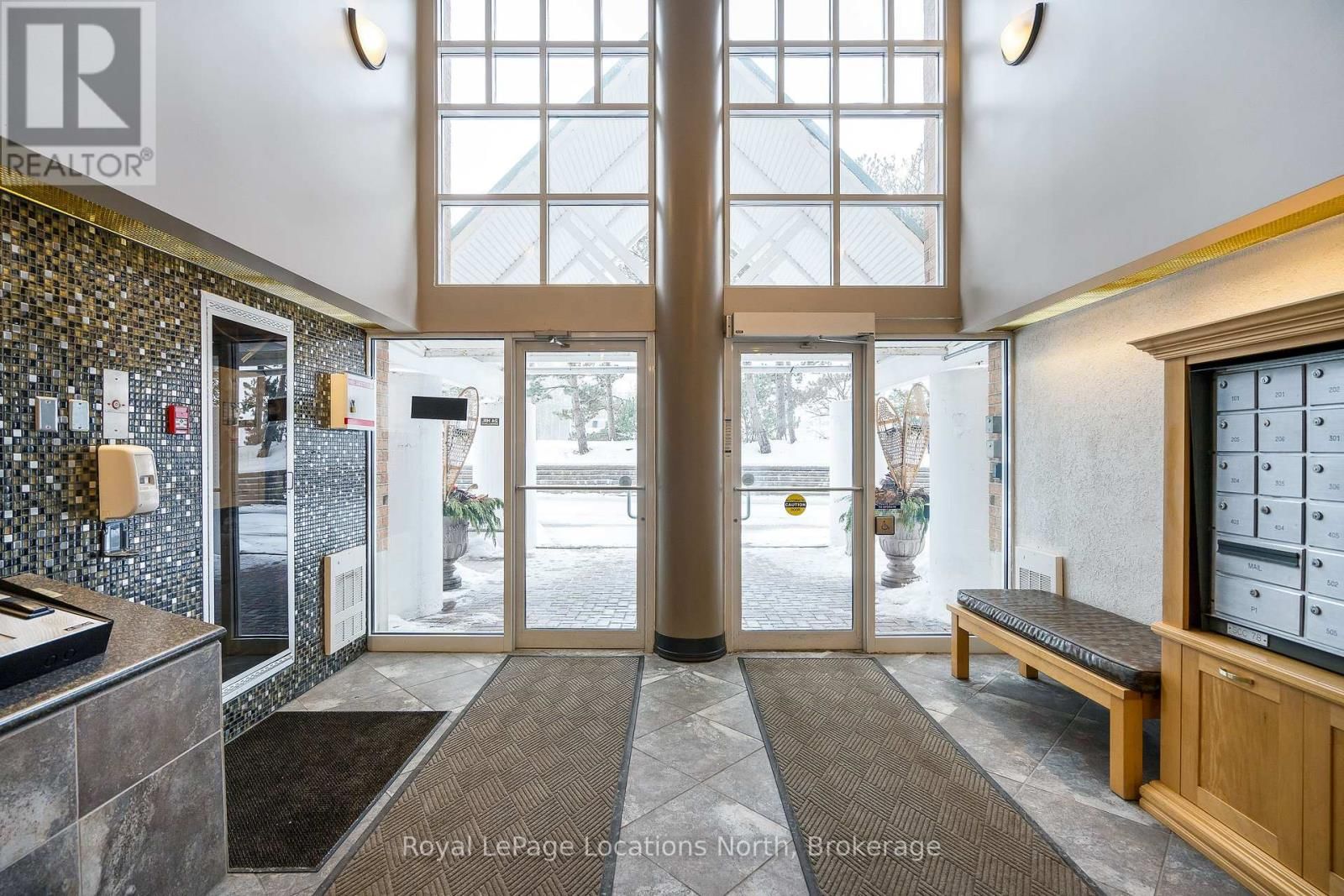 901 - 24 RAMBLINGS WAY Image 42