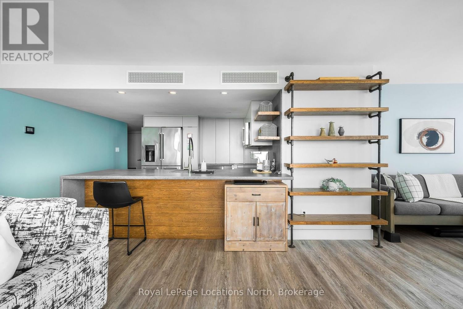 901 - 24 RAMBLINGS WAY Image 8