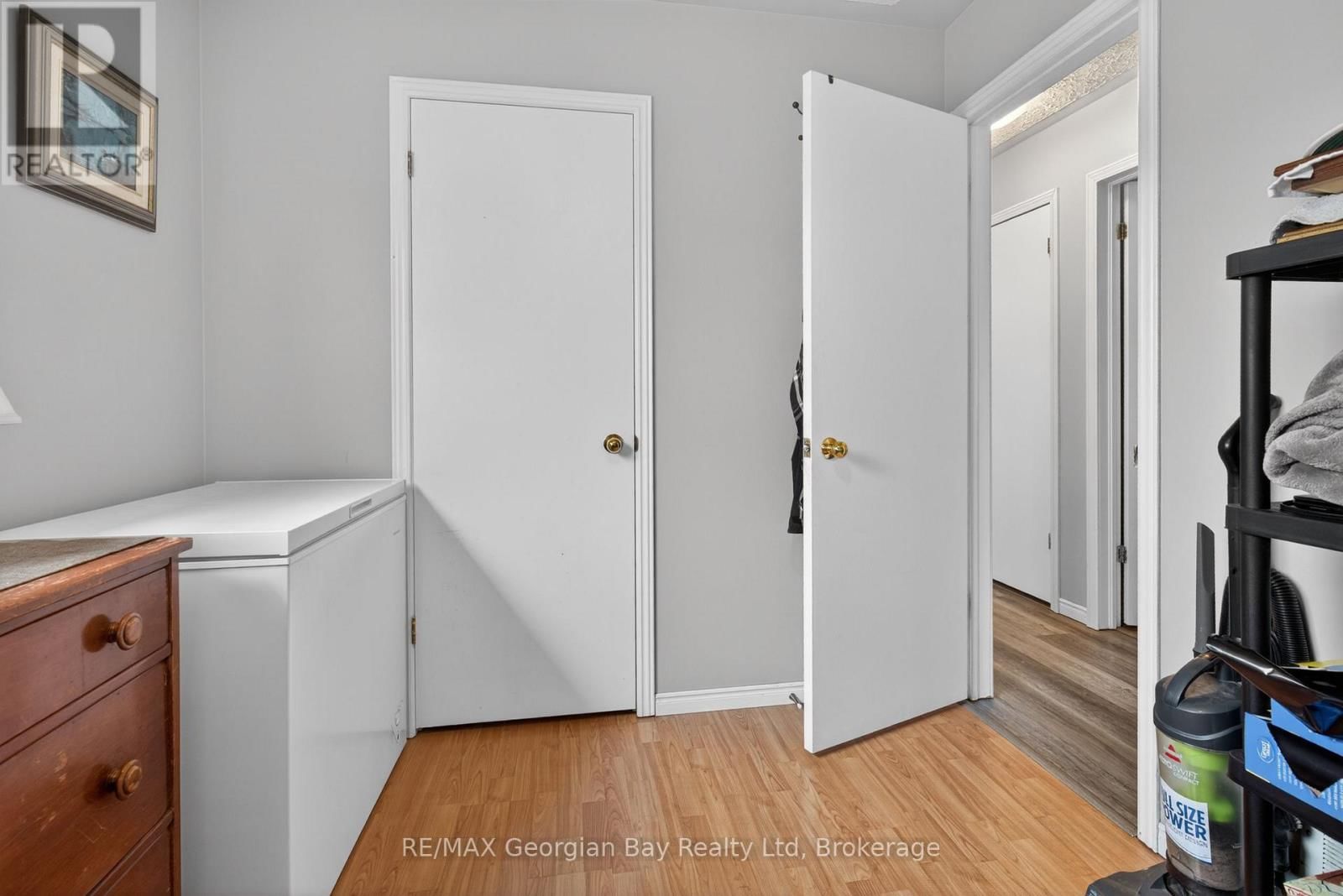 19 MERCER CRESCENT Image 13