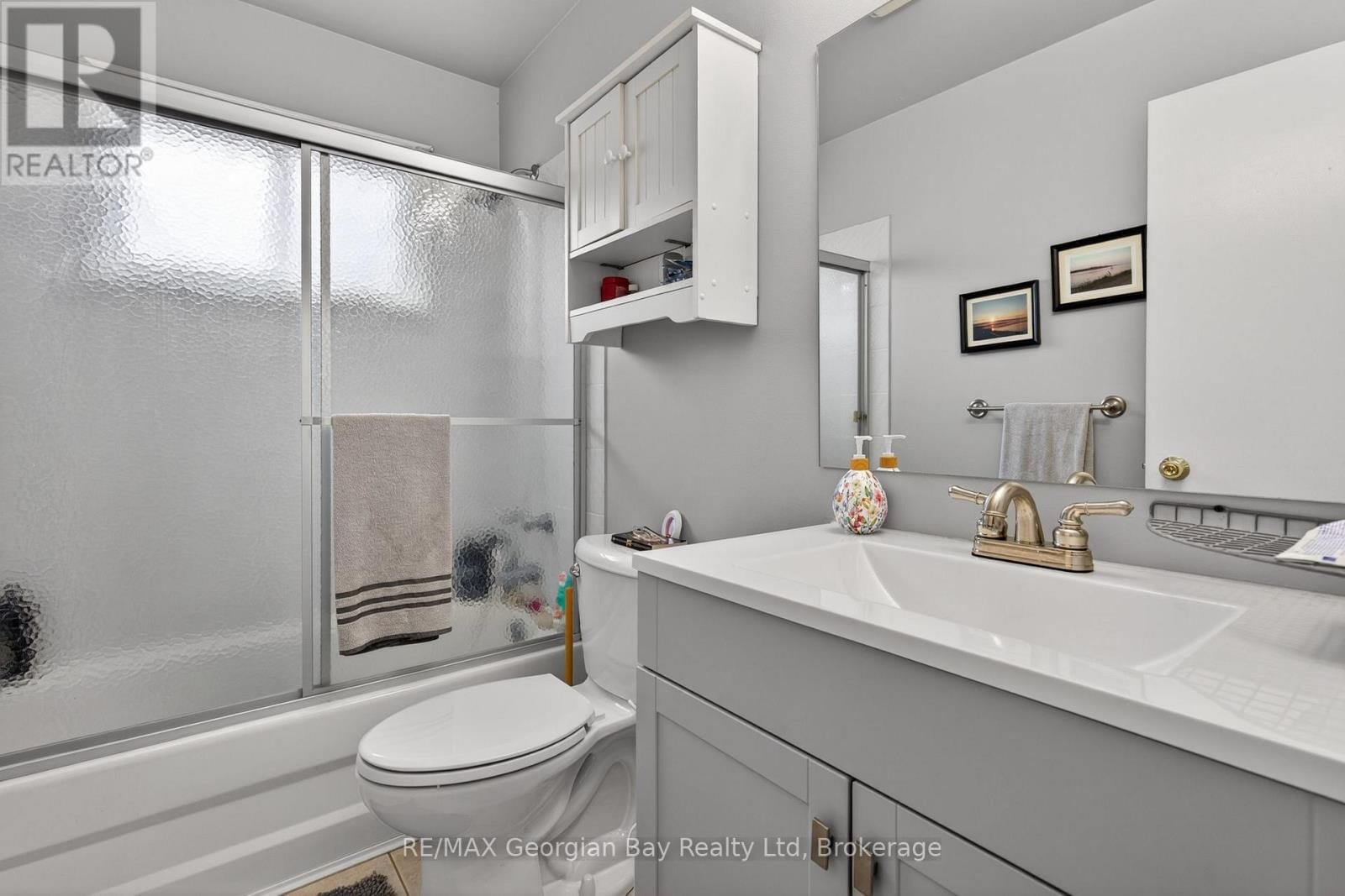 19 MERCER CRESCENT Image 14