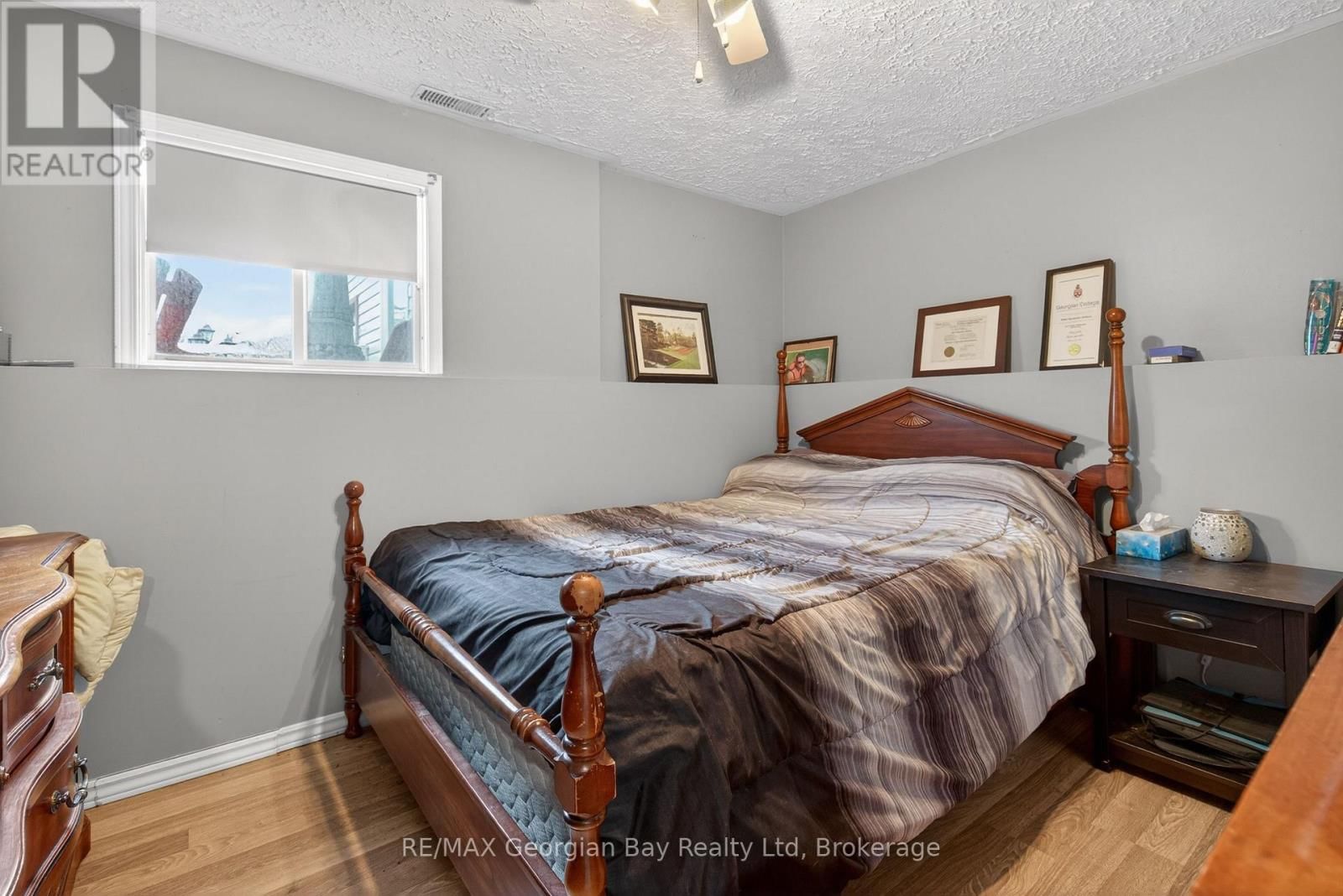 19 MERCER CRESCENT Image 20