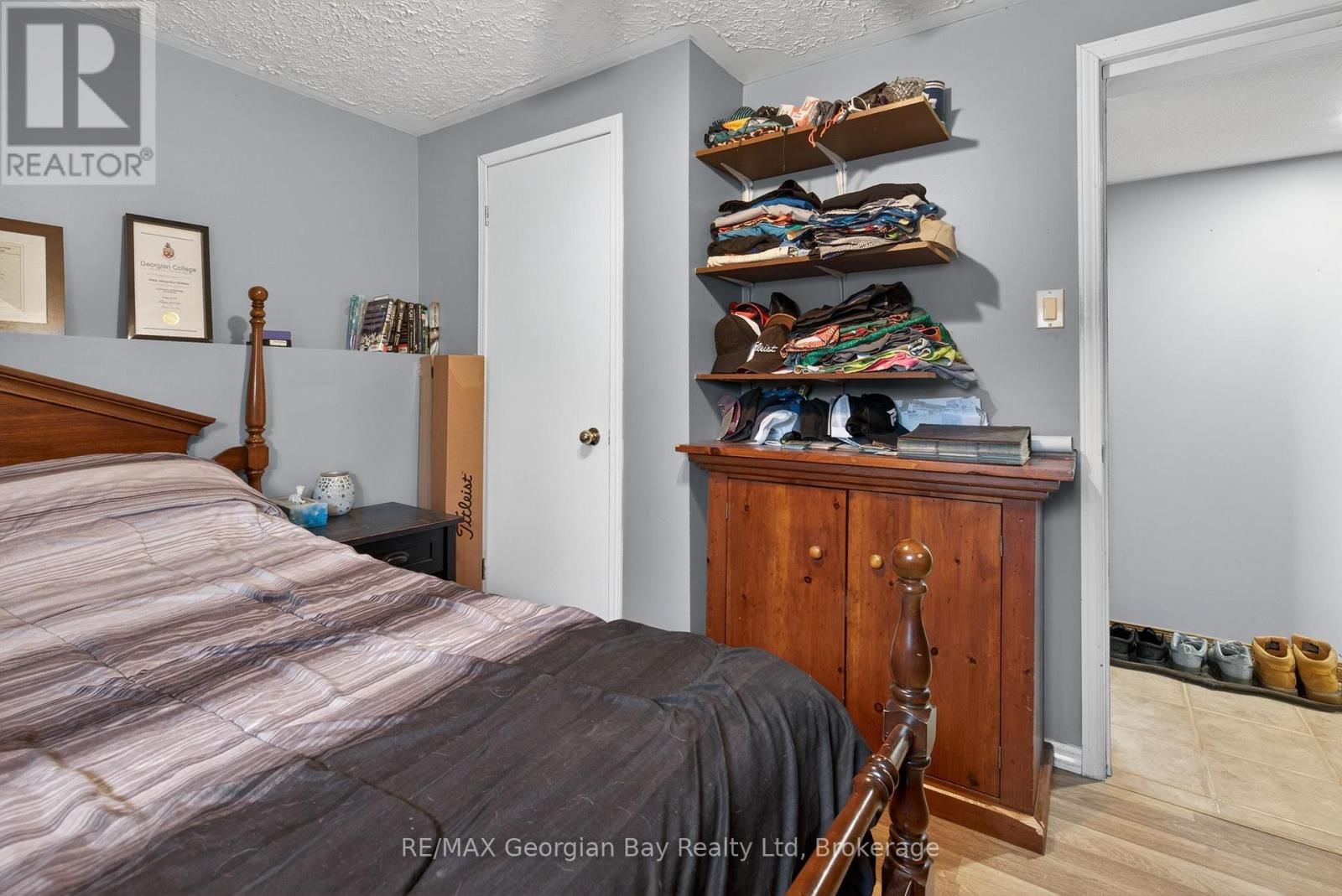 19 MERCER CRESCENT Image 21