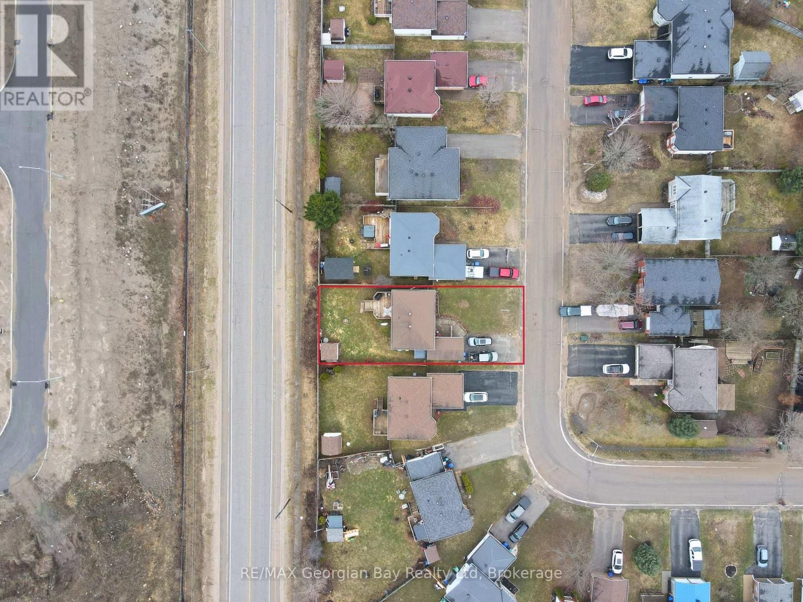 19 MERCER CRESCENT Image 31