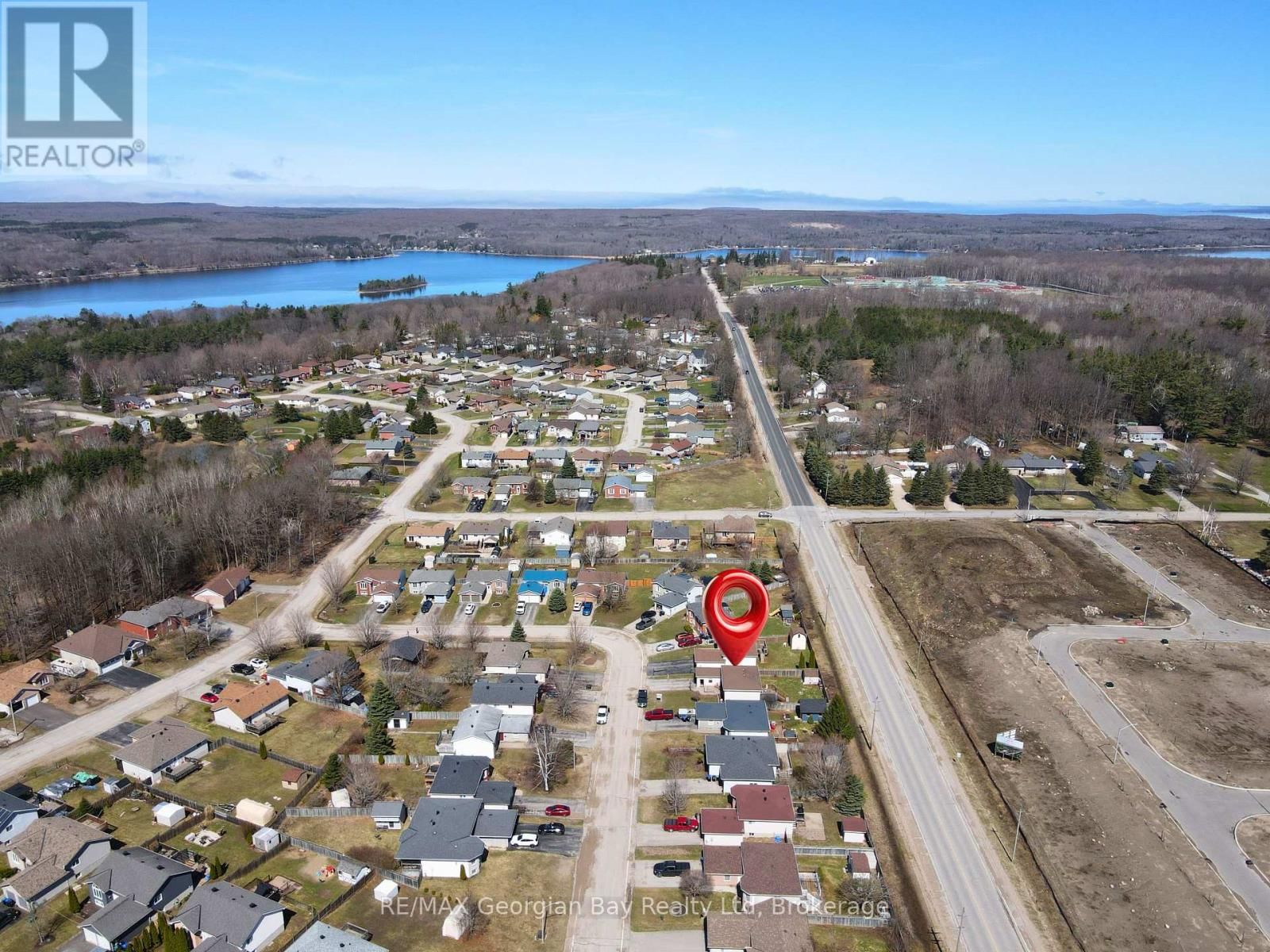 19 MERCER CRESCENT Image 32