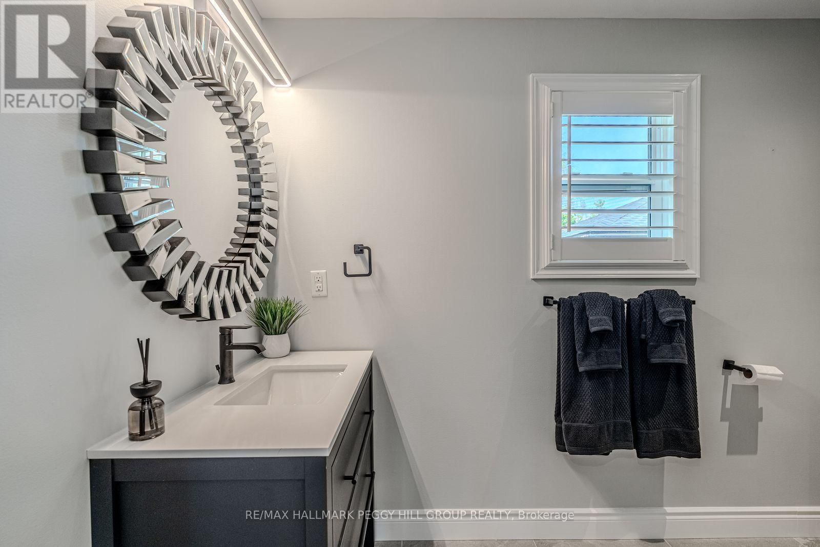 2484 HIGHWAY 11 SOUTH Image 10