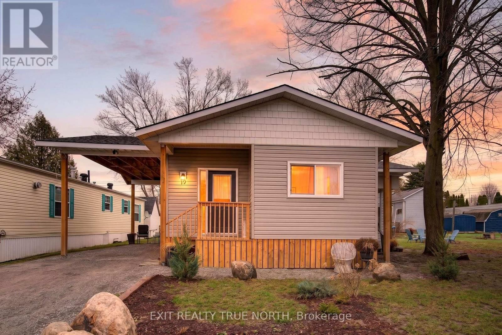 19 VIC'S ROAD Image 1