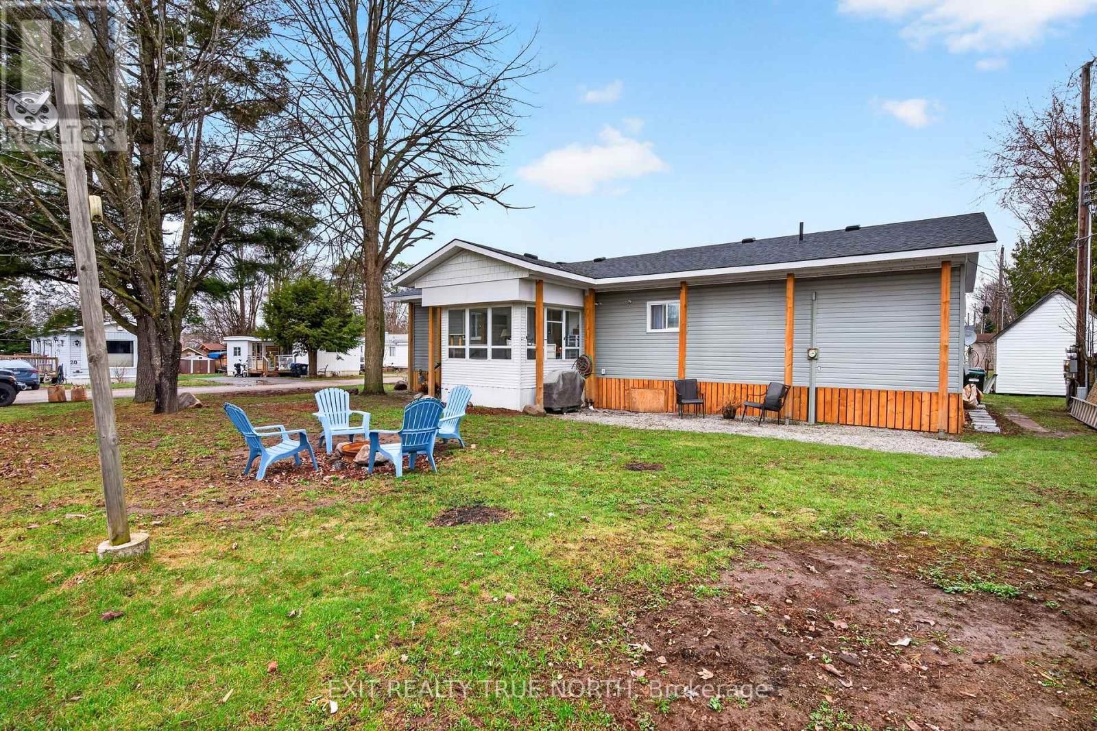 19 VIC'S ROAD Image 15