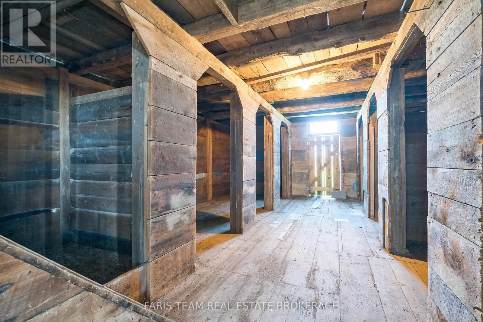 8485 HIGHWAY 93 Image 34