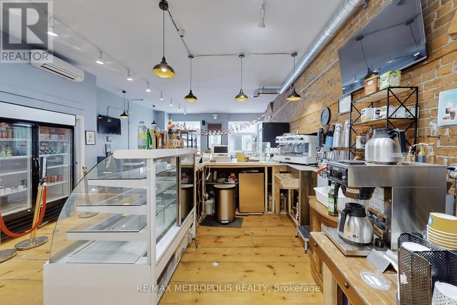 1 - 120 DUNLOP STREET EAST Image 4