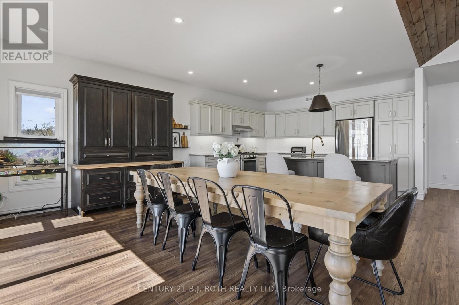 1931 WOODS BAY ROAD Image 16