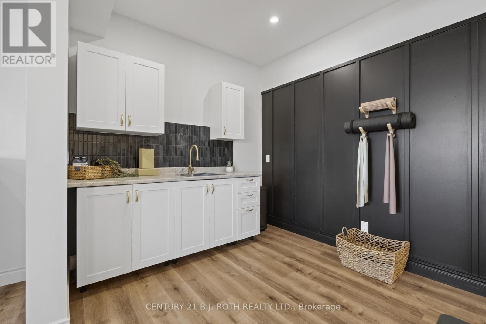 1931 WOODS BAY ROAD Image 28