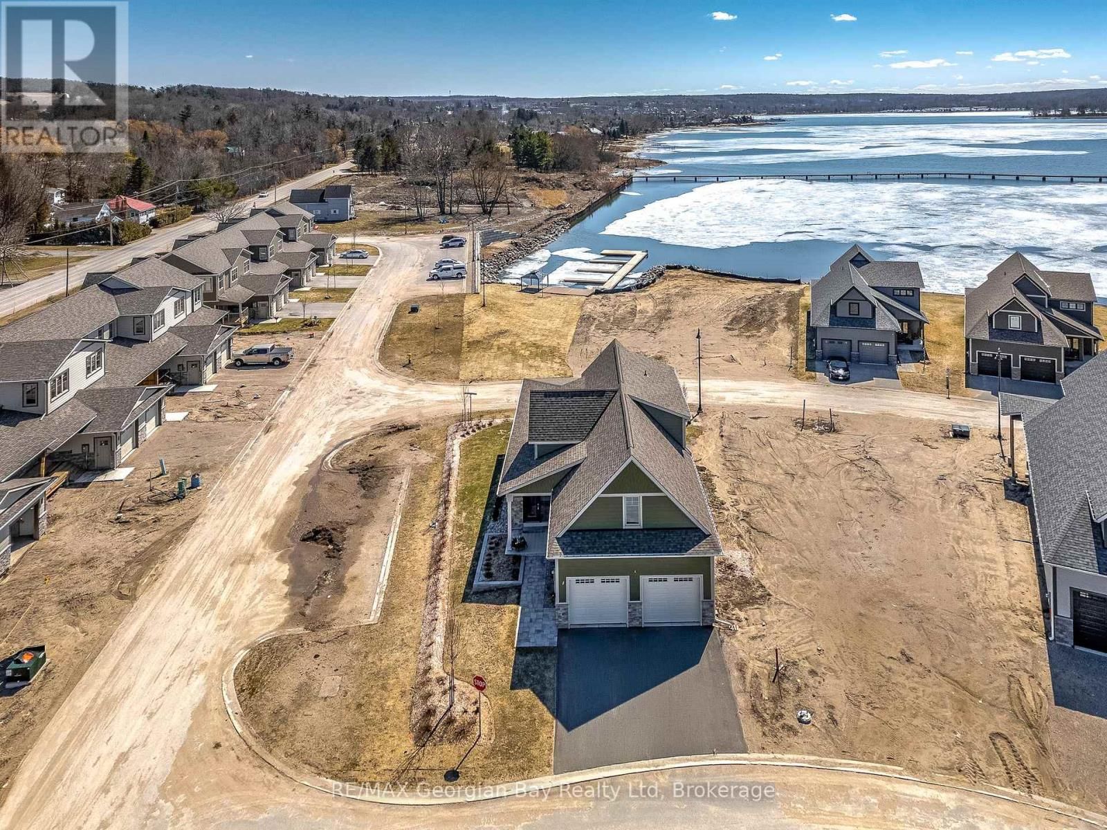 2 MAGAZINE STREET Image 3