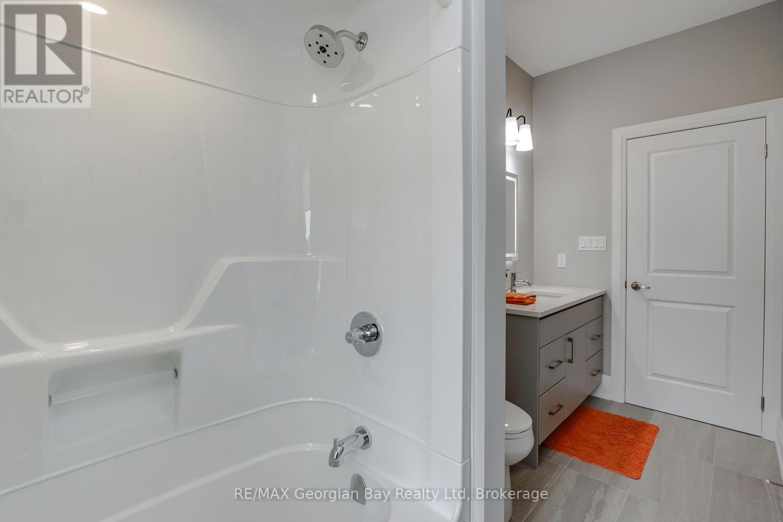 2 MAGAZINE STREET Image 33