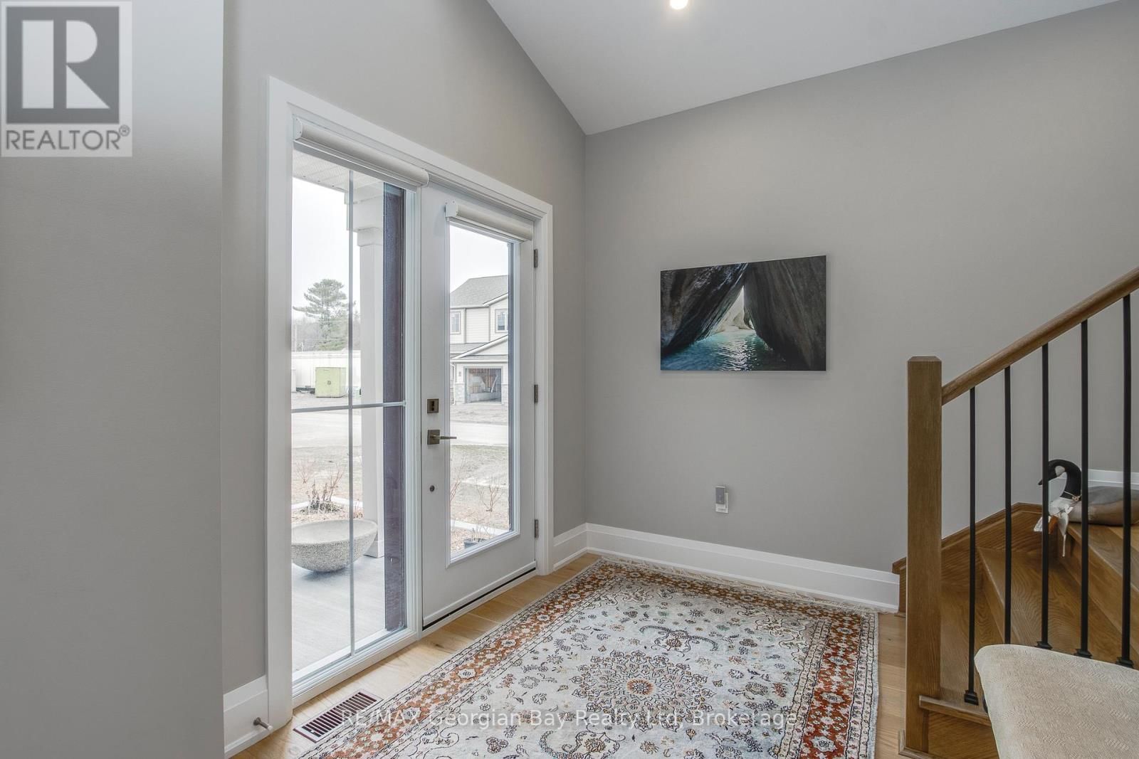 2 MAGAZINE STREET Image 5