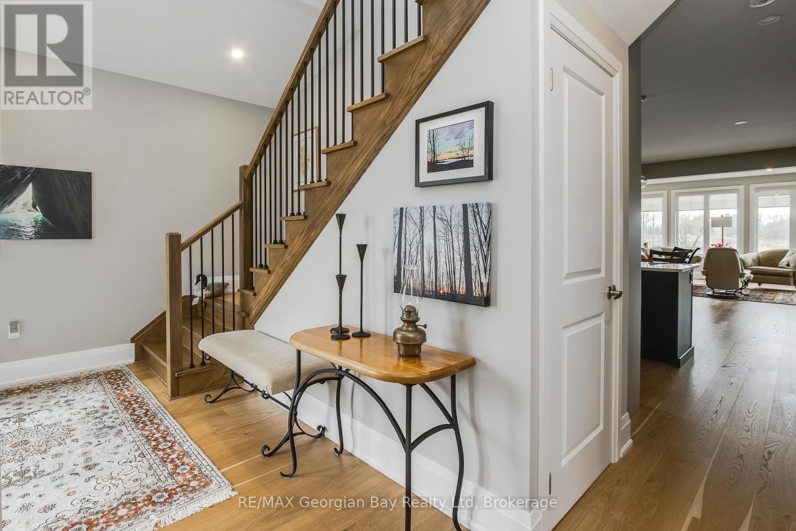 2 MAGAZINE STREET Image 6