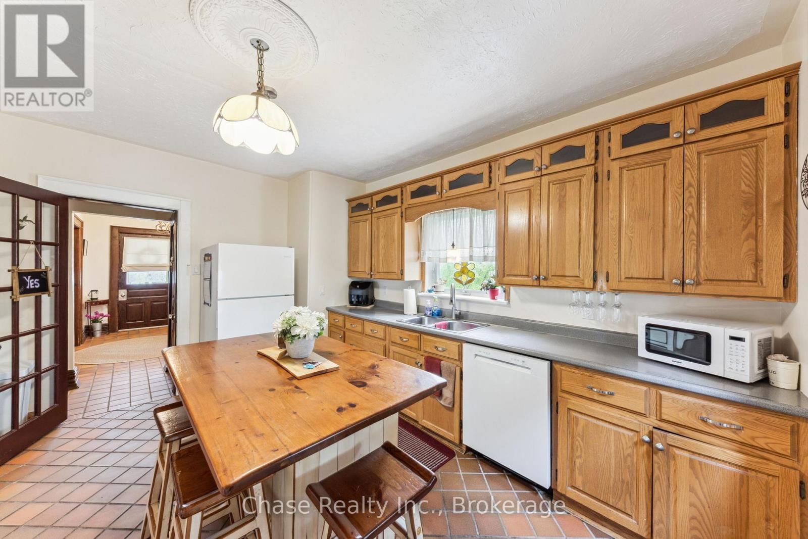 746 SIXTH AVENUE Image 12