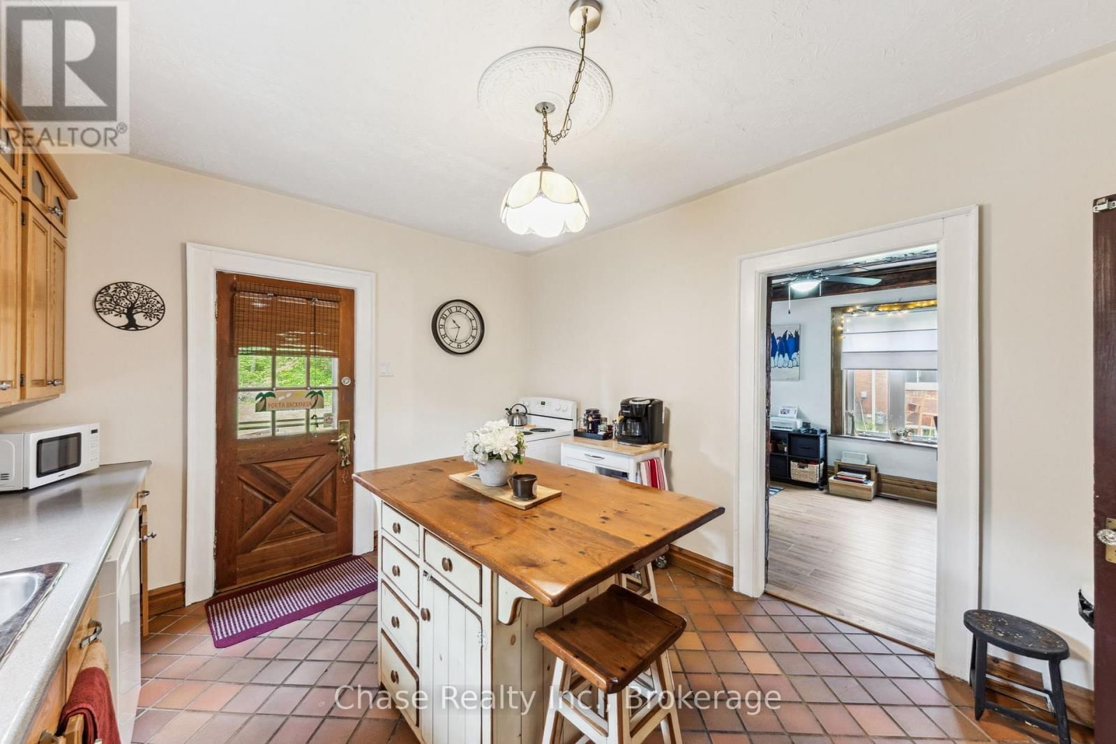 746 SIXTH AVENUE Image 13