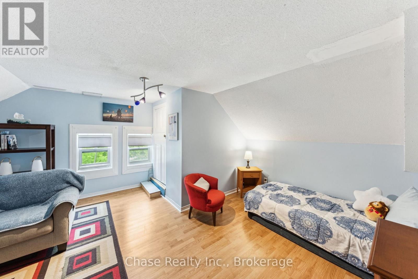 746 SIXTH AVENUE Image 22