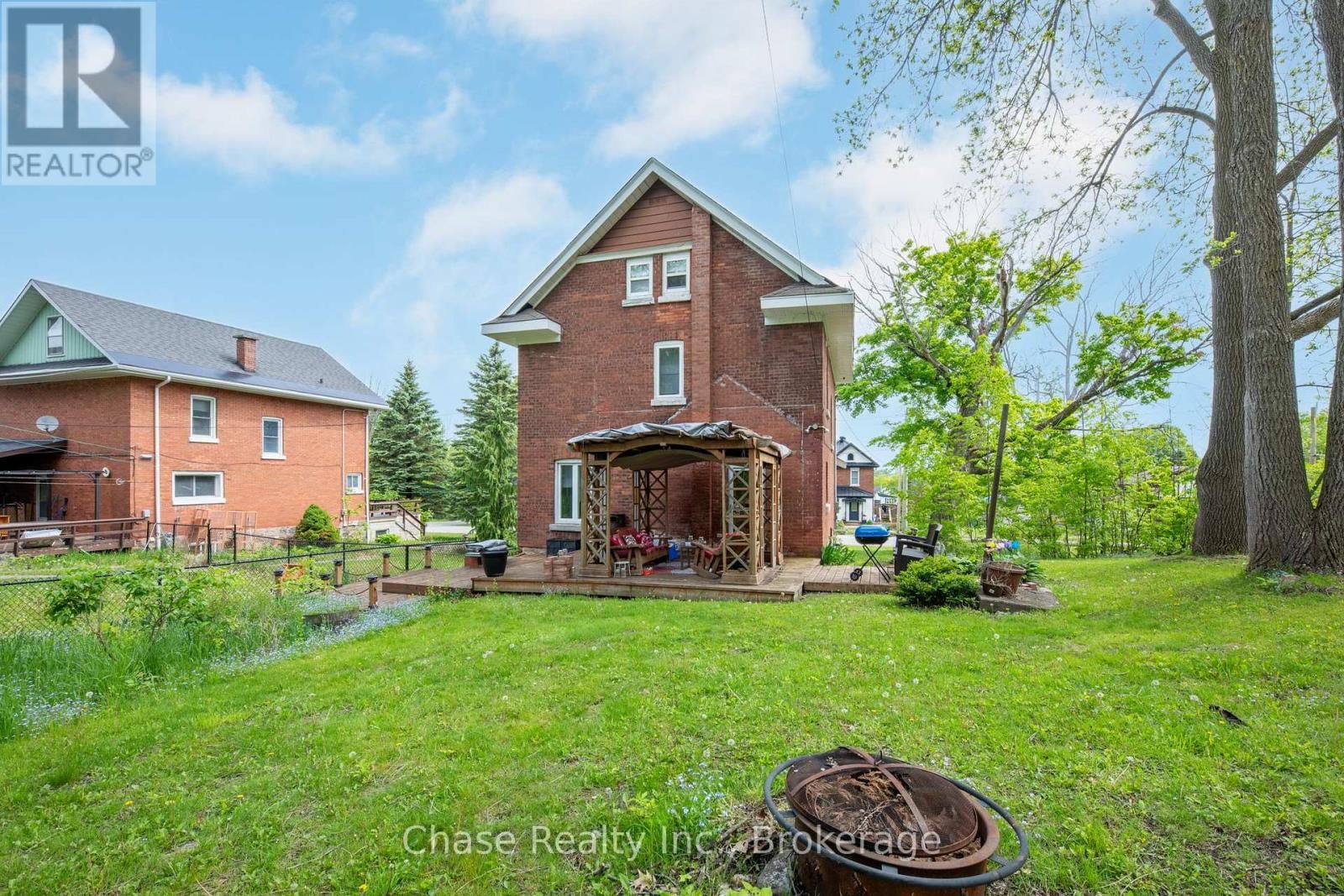 746 SIXTH AVENUE Image 24