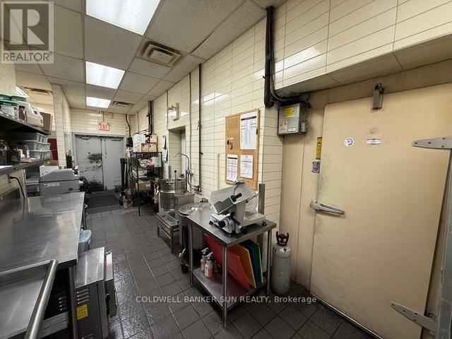 336 BAYFIELD STREET Image 23