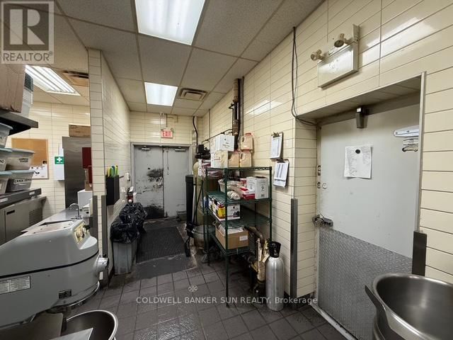 336 BAYFIELD STREET Image 24