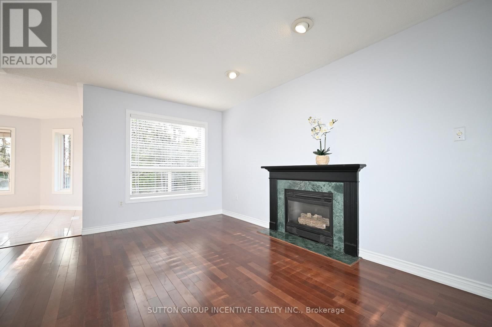 26 WARNER ROAD Image 10