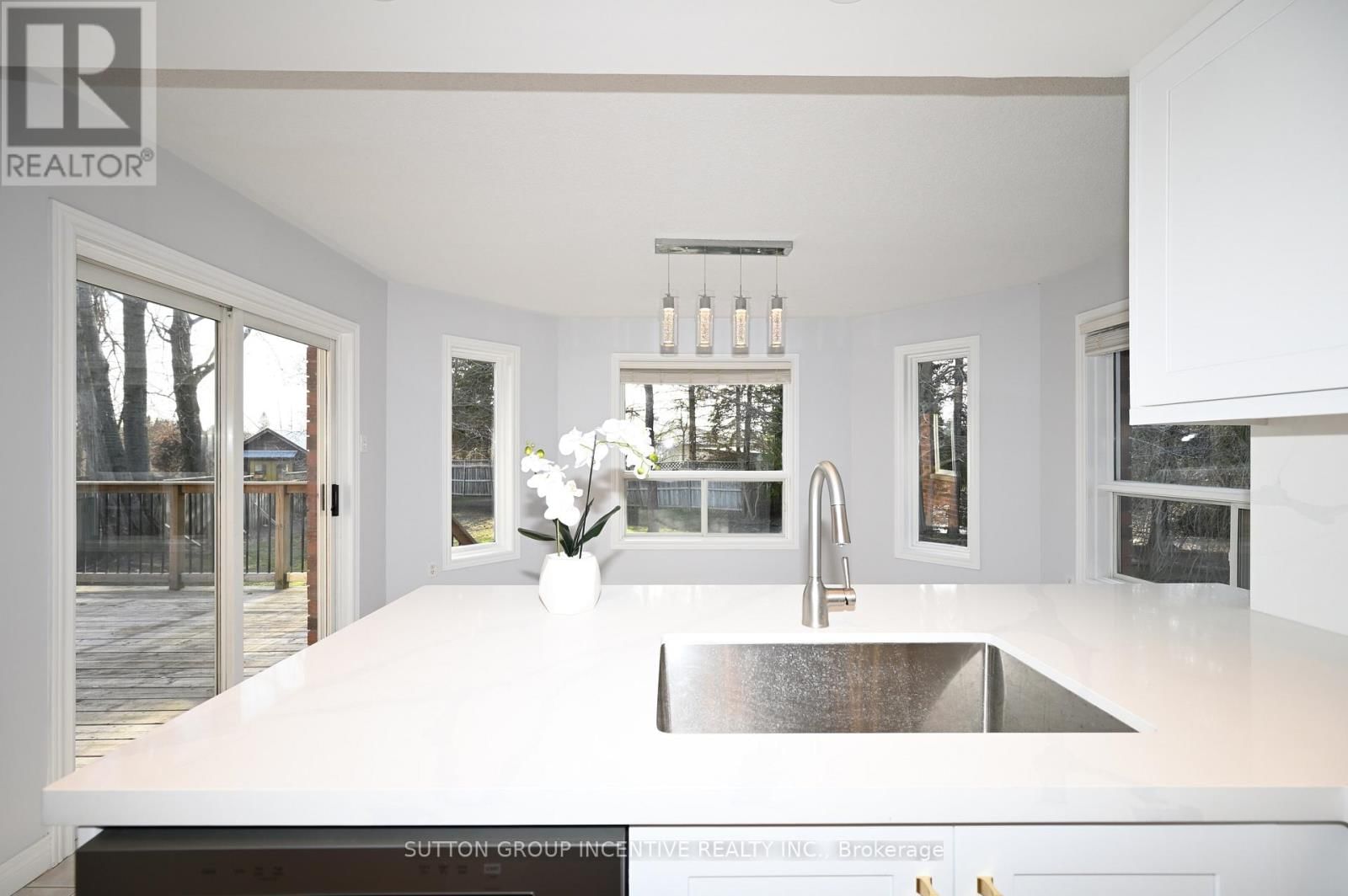 26 WARNER ROAD Image 16