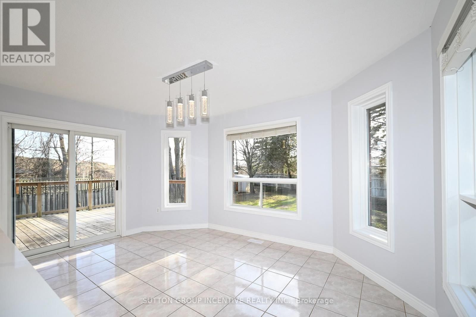 26 WARNER ROAD Image 18