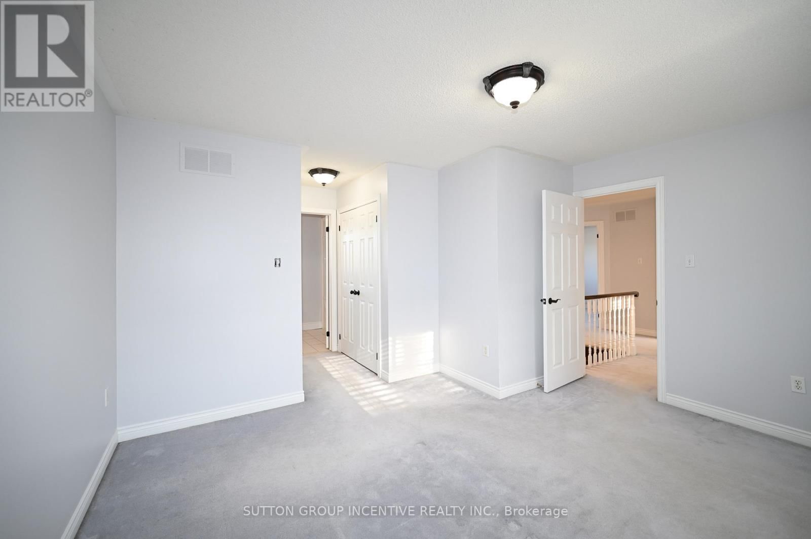 26 WARNER ROAD Image 24