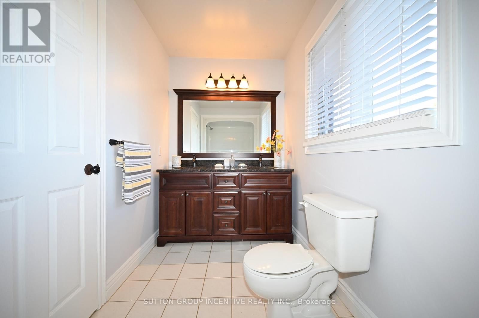 26 WARNER ROAD Image 25