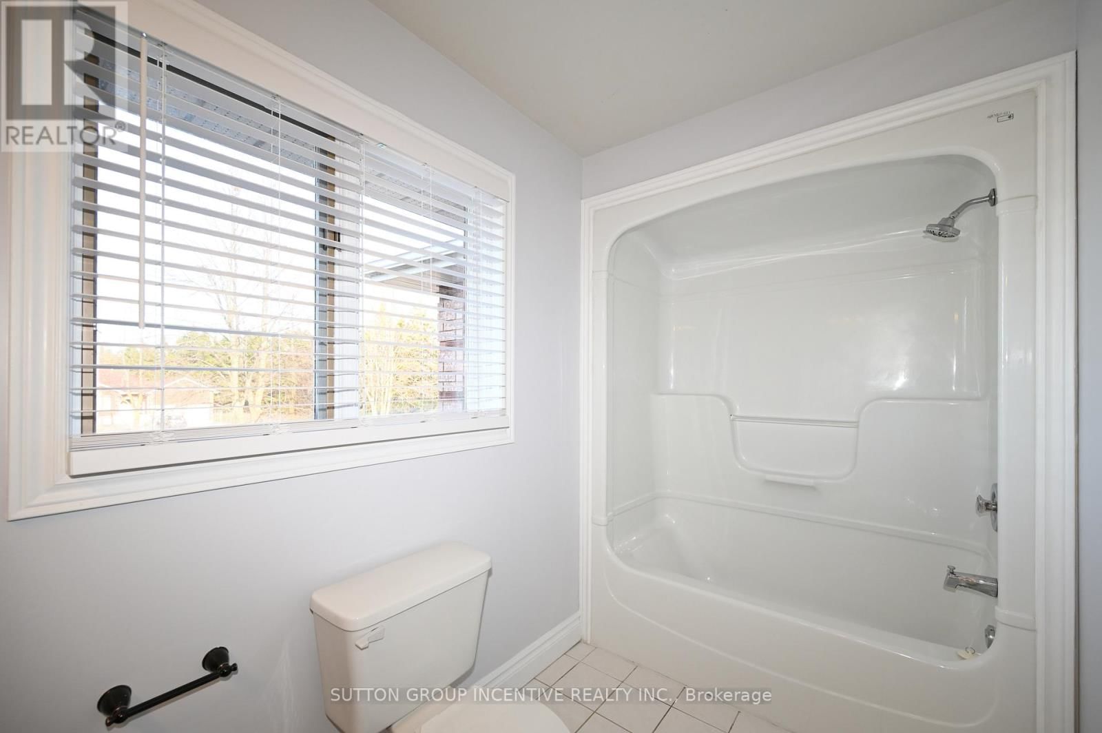 26 WARNER ROAD Image 27