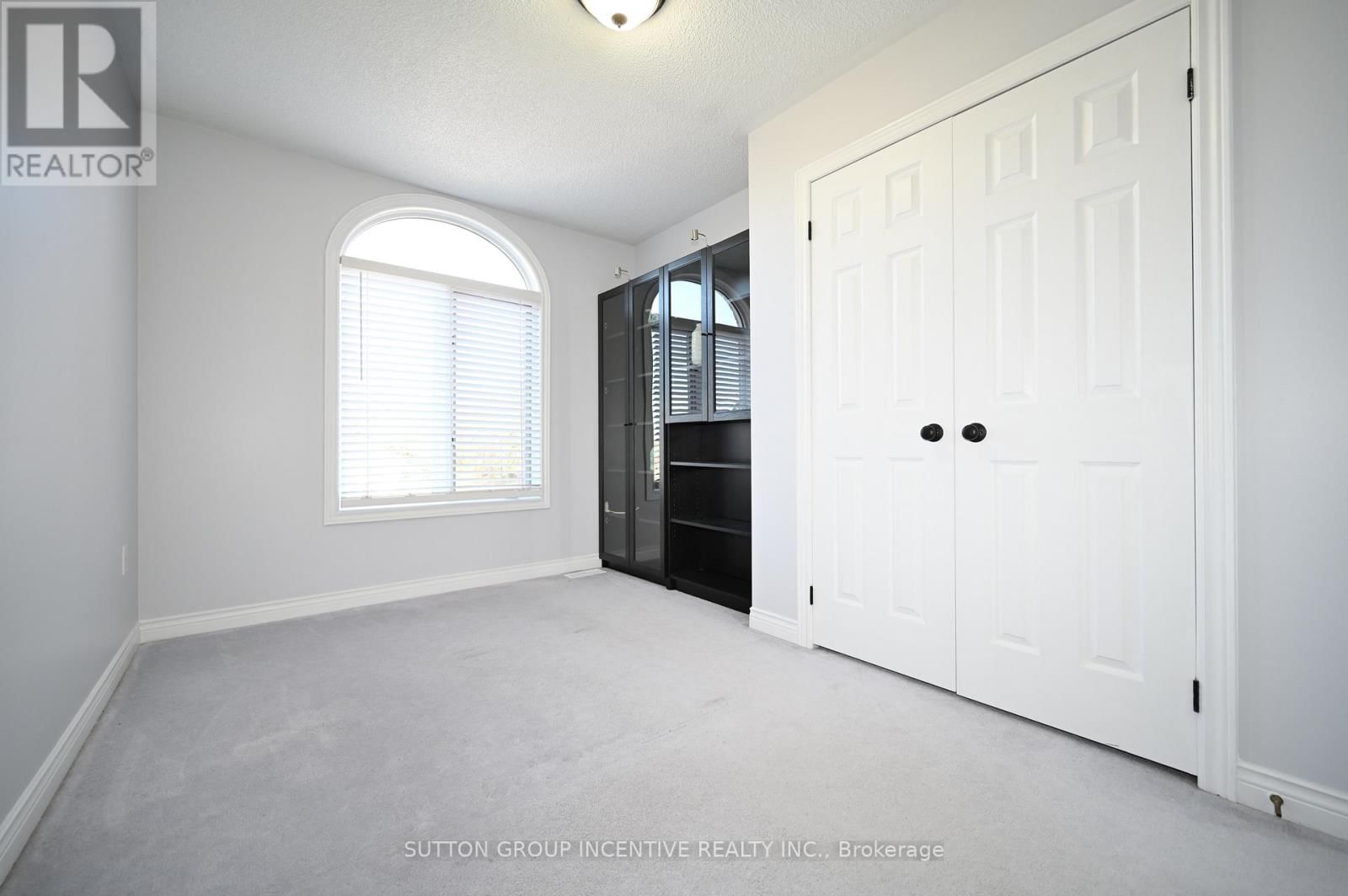 26 WARNER ROAD Image 28