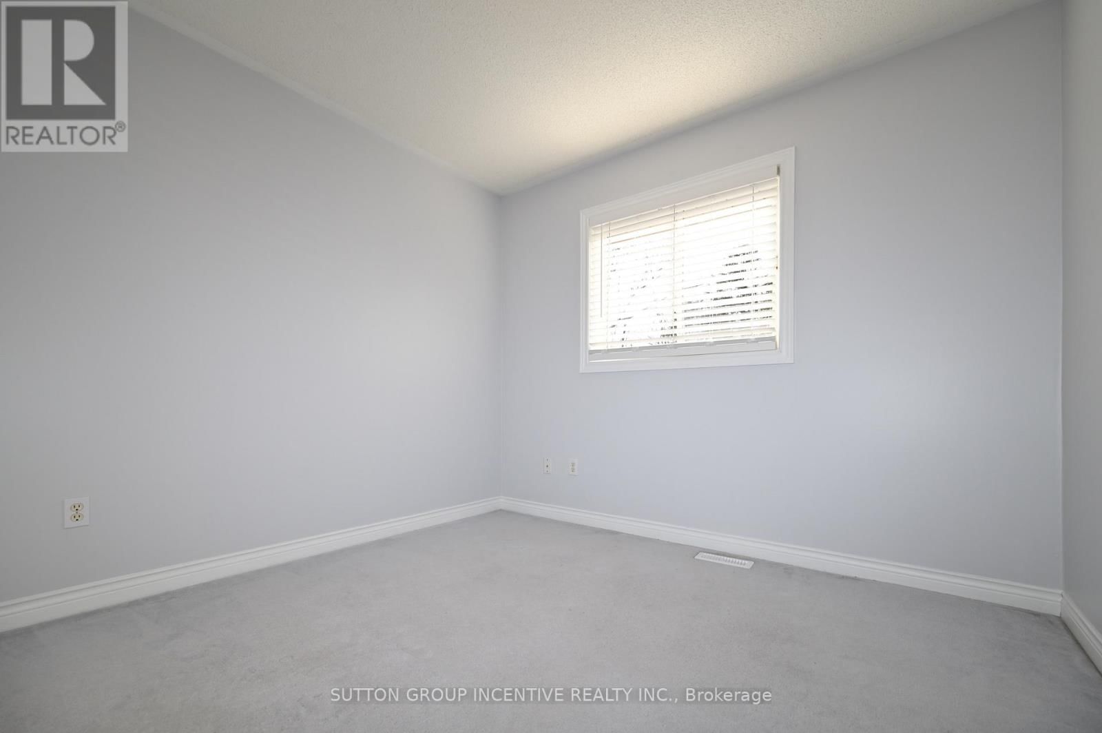 26 WARNER ROAD Image 30