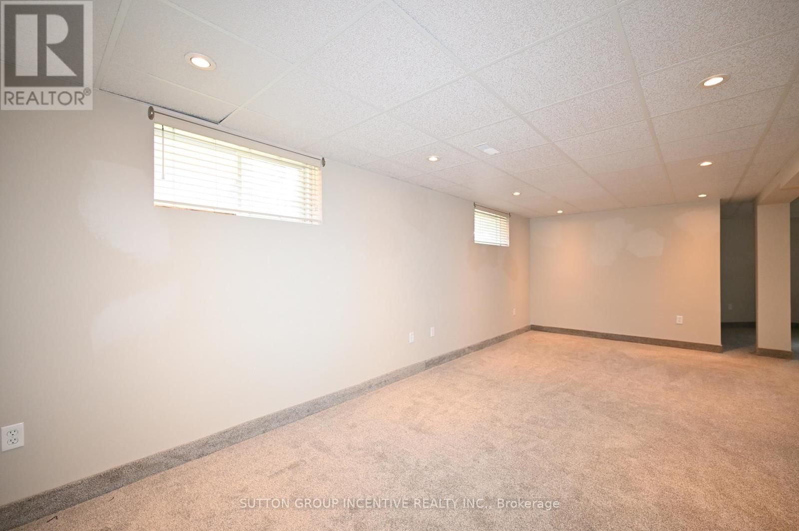 26 WARNER ROAD Image 32